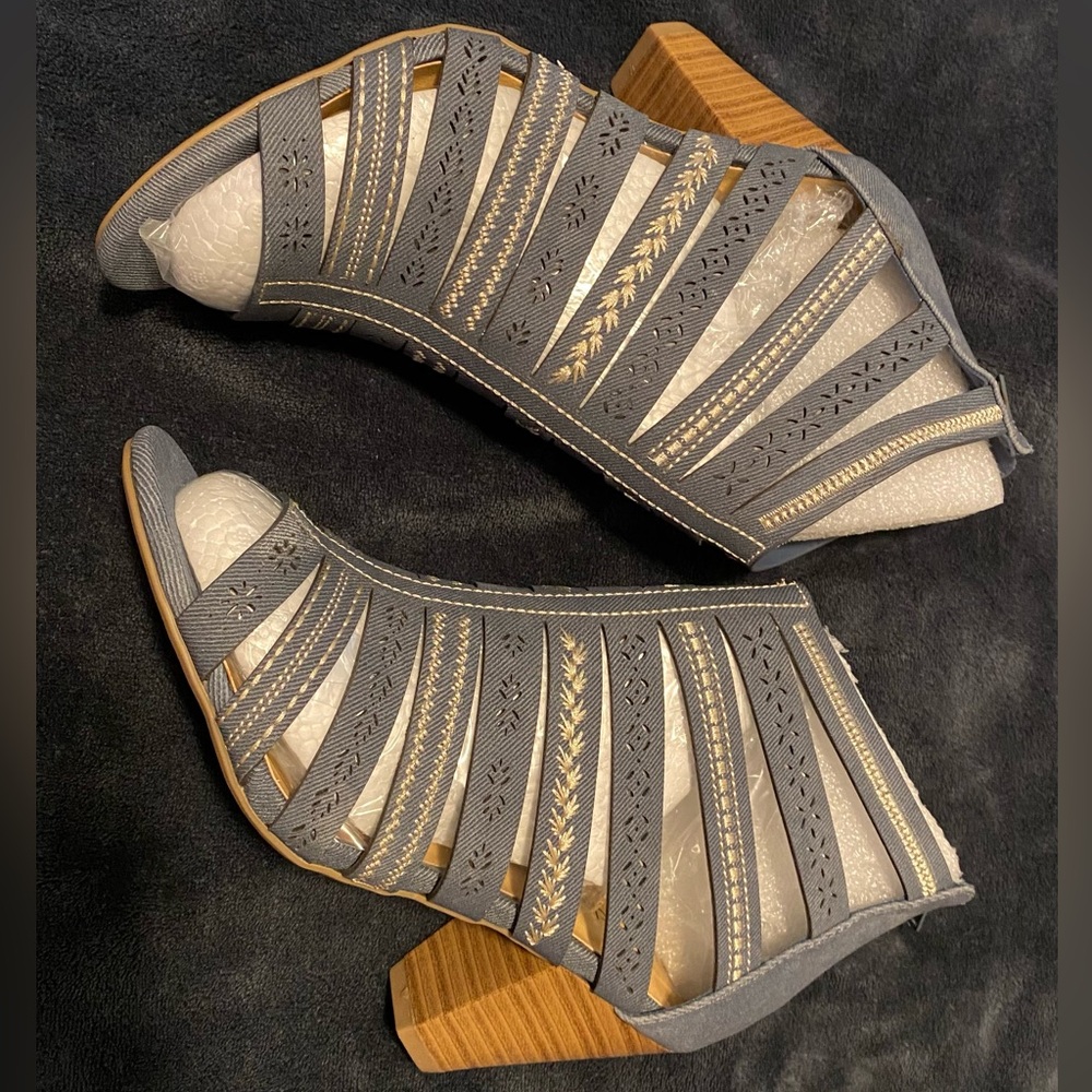 Blue Cutout Ankle Boots with Wooden Heel